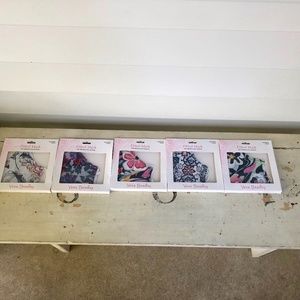 New Vera Bradley lot of 5 masks for $13